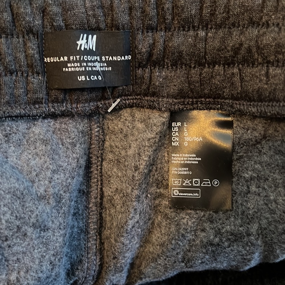 2 H&M Shorts - Picture 6 of 6